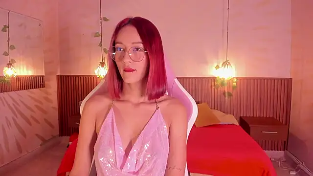 daphne courtis online show from February 4, 2026, 3:12 am