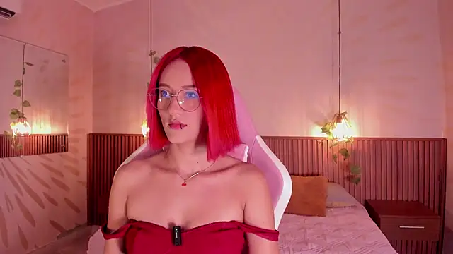 daphne courtis online show from March 23, 2026, 3:21 am