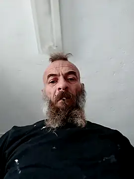 Snapshot of Zk1980 chatting on October 31, 2025, 8:37 am Zk1980 online show from October 31, 2025, 8:37 am