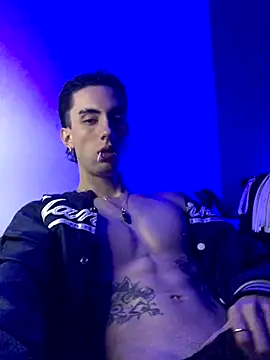 redmen69 online show from September 29, 2025, 2:06 am