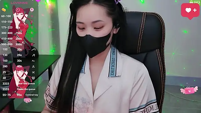 HanaYourlove online show from April 12, 2026, 11:37 am