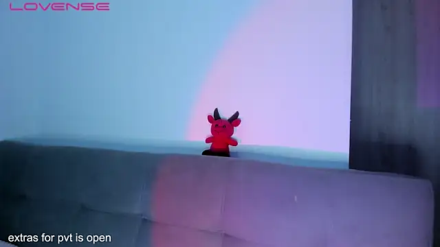 Murasaki doll online show from January 11, 2026, 10:04 pm