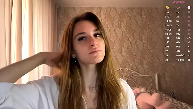 Snapshot of miainheat chatting on September 21, 2025, 8:05 am miainheat online show from September 21, 2025, 8:05 am