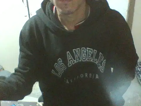 Snapshot of Lunaty00 chatting on February 5, 2026, 10:31 am Lunaty00 online show from February 5, 2026, 10:31 am