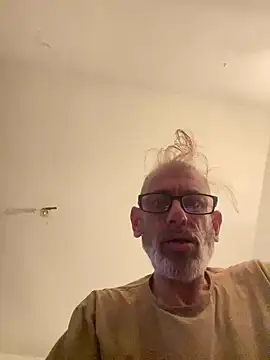 Snapshot of crisfootlicker chatting on July 1, 2026, 9:55 am crisfootlicker online show from July 1, 2026, 9:55 am
