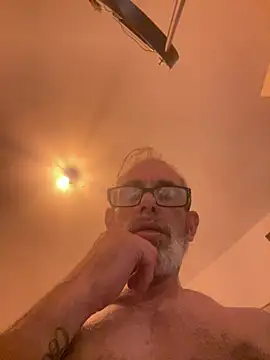 Snapshot of crisfootlicker chatting on August 2, 2026, 6:28 pm crisfootlicker online show from August 2, 2026, 6:28 pm