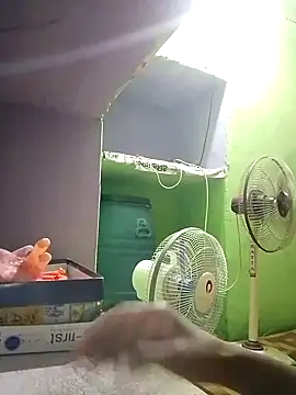 Snapshot of juhijaan2005 chatting on October 14, 2025, 5:14 pm juhijaan2005 online show from October 14, 2025, 5:14 pm