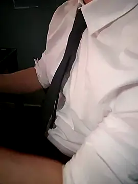 111owo111 online show from August 4, 2026, 1:57 pm