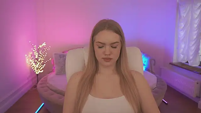 CelesteNoir online show from February 11, 2026, 7:57 am