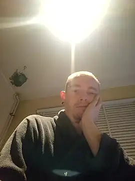 piercingpik online show from January 7, 2026, 11:07 pm