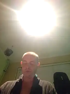 Snapshot of piercingpik chatting on June 14, 2026, 11:18 pm piercingpik online show from June 14, 2026, 11:18 pm