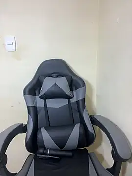 Snapshot of Vliacoooper2 chatting on September 12, 2025, 9:31 am Vliacoooper2 online show from September 12, 2025, 9:31 am