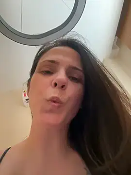 Snapshot of Lady_LauraRose chatting on October 20, 2025, 7:03 pm Lady LauraRose online show from October 20, 2025, 7:03 pm