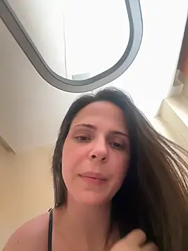 Snapshot of Lady_LauraRose chatting on October 24, 2025, 6:48 pm Lady LauraRose online show from October 24, 2025, 6:48 pm