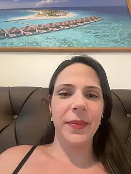 Snapshot of Lady_LauraRose chatting on October 29, 2025, 12:46 am Lady LauraRose online show from October 29, 2025, 12:46 am