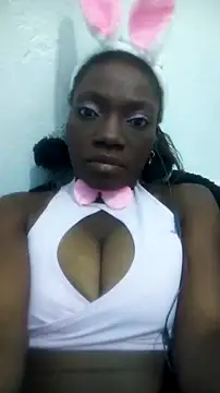 Aurora-Queen online show from November 7, 2025, 4:12 am