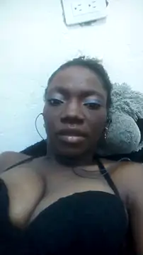 Aurora-Queen online show from November 12, 2025, 2:56 am