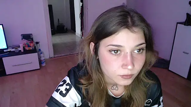 Aliens4twenty online show from October 28, 2025, 1:25 pm