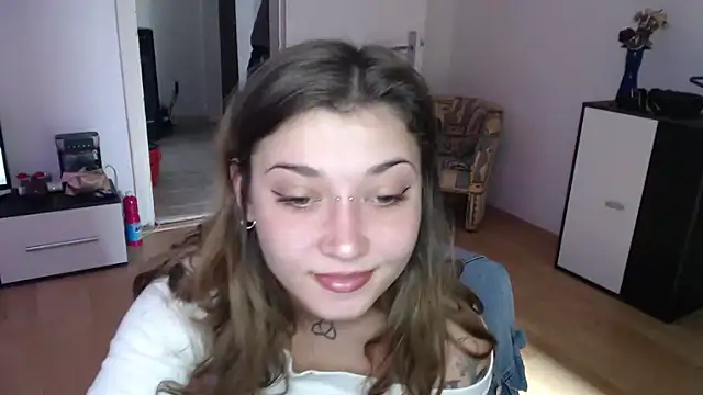 Aliens4twenty online show from November 5, 2025, 8:36 am