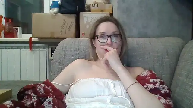 Snapshot of Jugira chatting on April 4, 2026, 11:57 pm Jugira online show from April 4, 2026, 11:57 pm