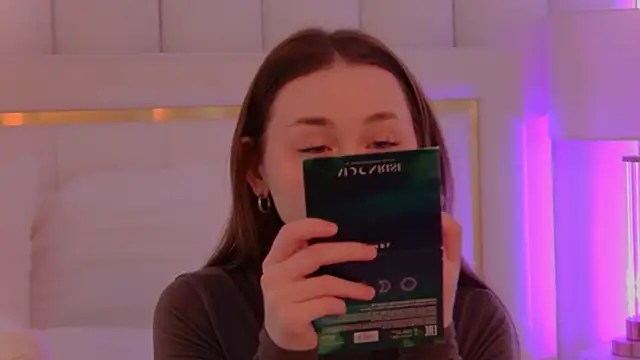 NancySmitts online show from April 25, 2026, 4:37 pm