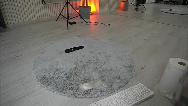 EmmaBlanco online show from October 8, 2025, 3:48 am