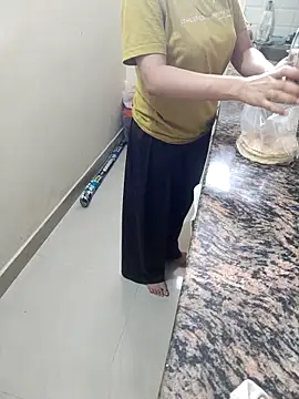 Snapshot of Pihu_Chopra chatting on October 31, 2025, 3:51 am Pihu Chopra online show from October 31, 2025, 3:51 am