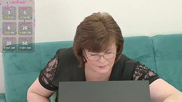 Snapshot of Sandra_Sunrise chatting on October 3, 2025, 8:33 am Sandra Sunrise online show from October 3, 2025, 8:33 am