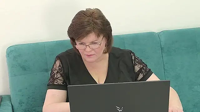 Snapshot of Sandra_Sunrise chatting on November 6, 2025, 8:15 am Sandra Sunrise online show from November 6, 2025, 8:15 am