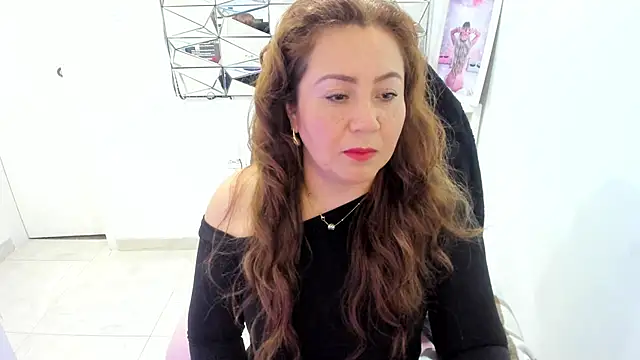 camixxx m online show from April 14, 2026, 2:23 pm