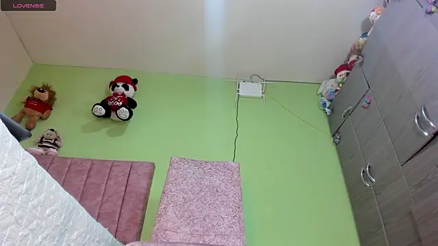 hot Dariana pantyhose online show from November 26, 2025, 1:45 pm