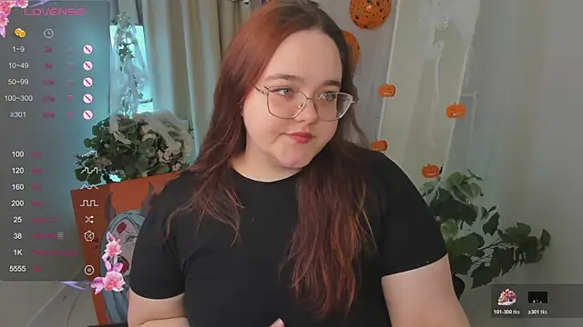 Snapshot of Neko_Moor chatting on November 1, 2025, 8:33 pm Neko Moor online show from November 1, 2025, 8:33 pm