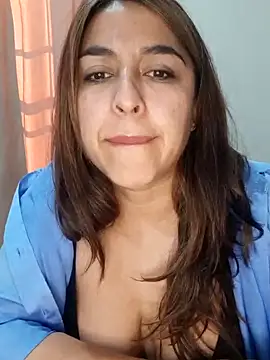 Snapshot of Anro2 chatting on September 10, 2025, 1:11 pm Anro2 online show from September 10, 2025, 1:11 pm