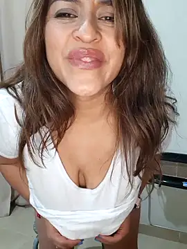 Snapshot of Anro2 chatting on September 21, 2025, 4:47 am Anro2 online show from September 21, 2025, 4:47 am