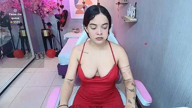 Maggy t18 online show from February 15, 2026, 3:47 am