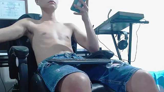 Twinkcock22 online show from March 20, 2026, 2:16 am