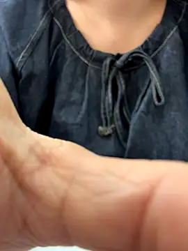 PhuongNhi21 online show from October 9, 2025, 1:36 am