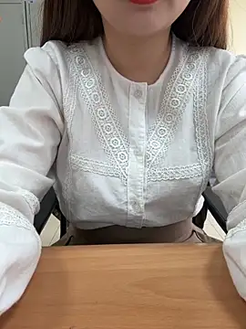 PhuongNhi21 online show from October 27, 2025, 1:09 am