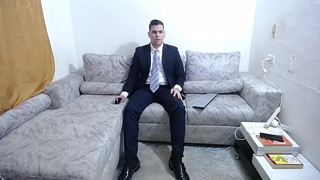 Victor Maitland online show from September 20, 2025, 6:42 pm