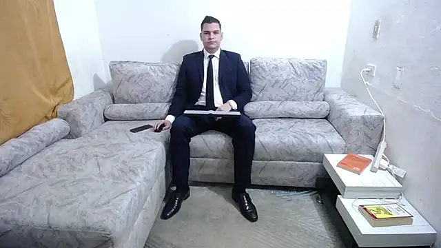 Victor Maitland online show from November 14, 2025, 3:38 am