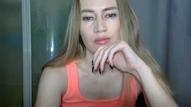 Snapshot of JessFoxxx chatting on November 8, 2025, 2:56 am JessFoxxx online show from November 8, 2025, 2:56 am