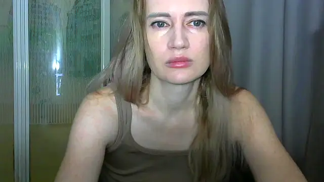 Snapshot of JessFoxxx chatting on February 4, 2026, 3:12 am JessFoxxx online show from February 4, 2026, 3:12 am