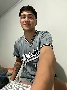 Snapshot of Tavinho067 chatting on November 9, 2025, 10:41 pm Tavinho067 online show from November 9, 2025, 10:41 pm