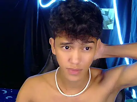 kenbigcockxx online show from March 3, 2026, 7:42 pm