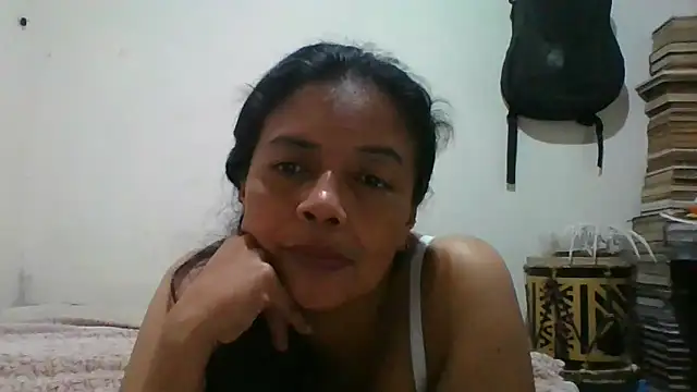 DianaOchoa  online show from April 9, 2026, 8:25 pm