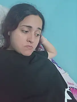 candy  fox  online show from December 20, 2025, 9:44 pm