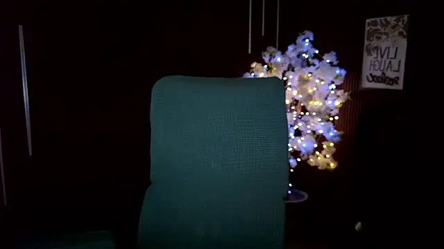 Snapshot of xxforyoureyesonlyxx chatting on February 18, 2026, 4:41 am xxforyoureyesonlyxx online show from February 18, 2026, 4:41 am