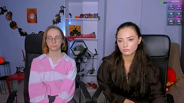 Snapshot of miki-niki chatting on October 30, 2025, 2:18 pm miki-niki online show from October 30, 2025, 2:18 pm