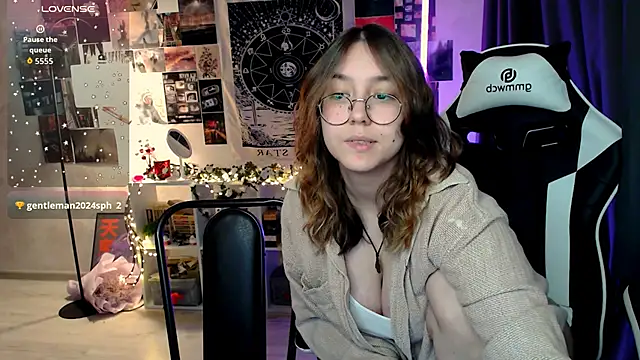 ameliameadd online show from September 21, 2025, 8:05 am