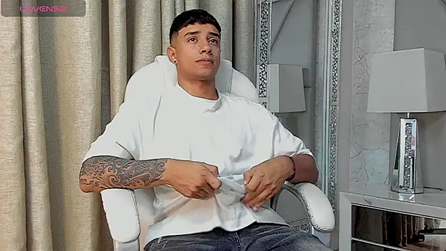 jaze bradley online show from October 25, 2025, 11:29 am